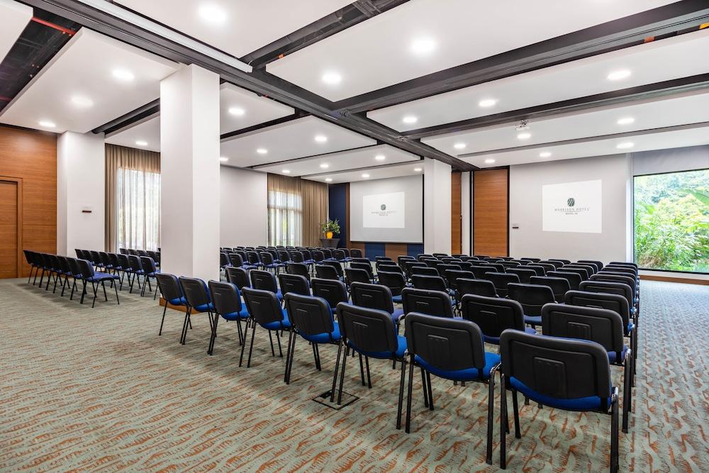 Hotel Morrison Usaquen Bogota Ngoại thất bức ảnh The Auditorium