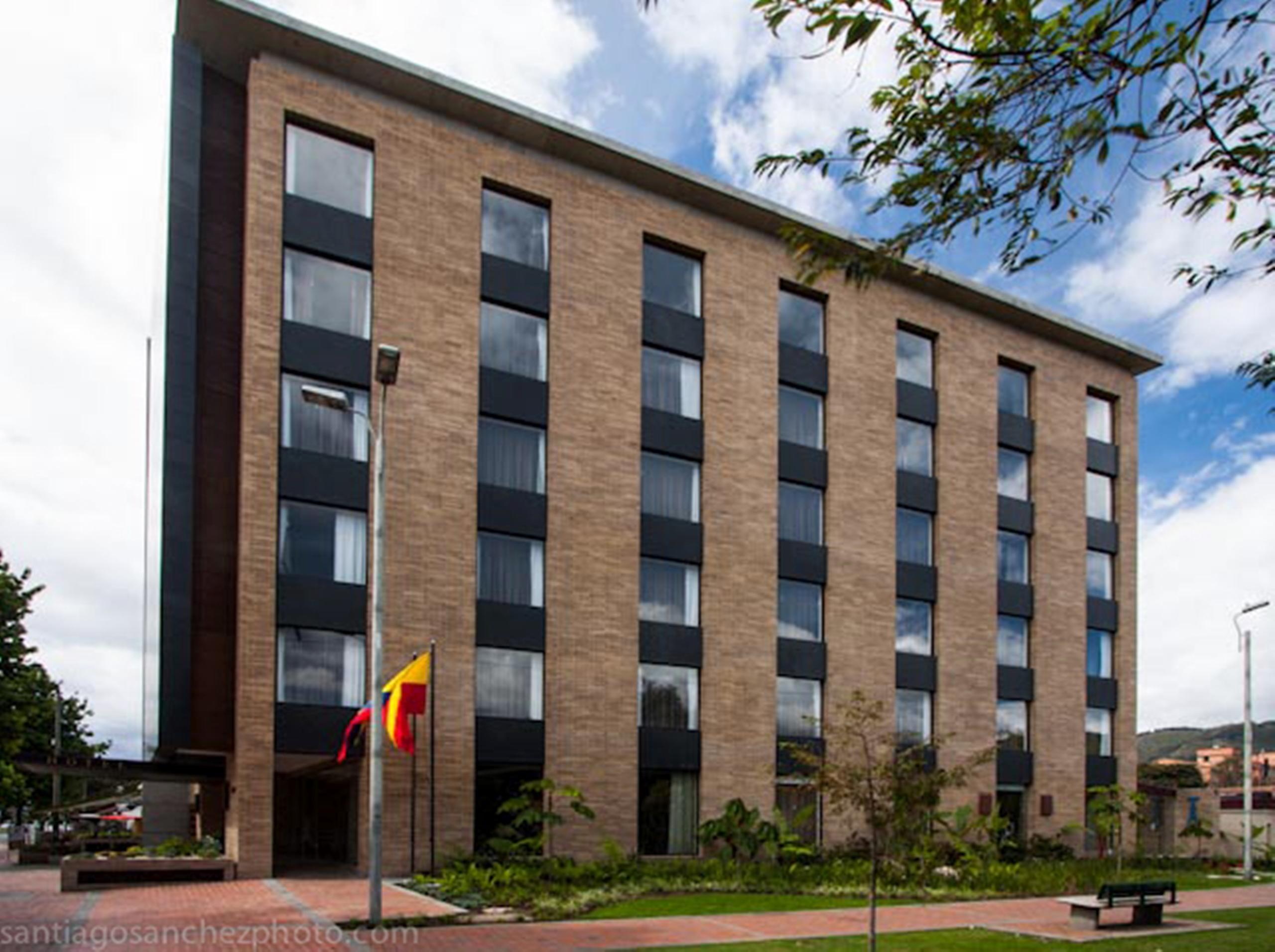 Hotel Morrison Usaquen Bogota Ngoại thất bức ảnh Spanish Embassy in Quito